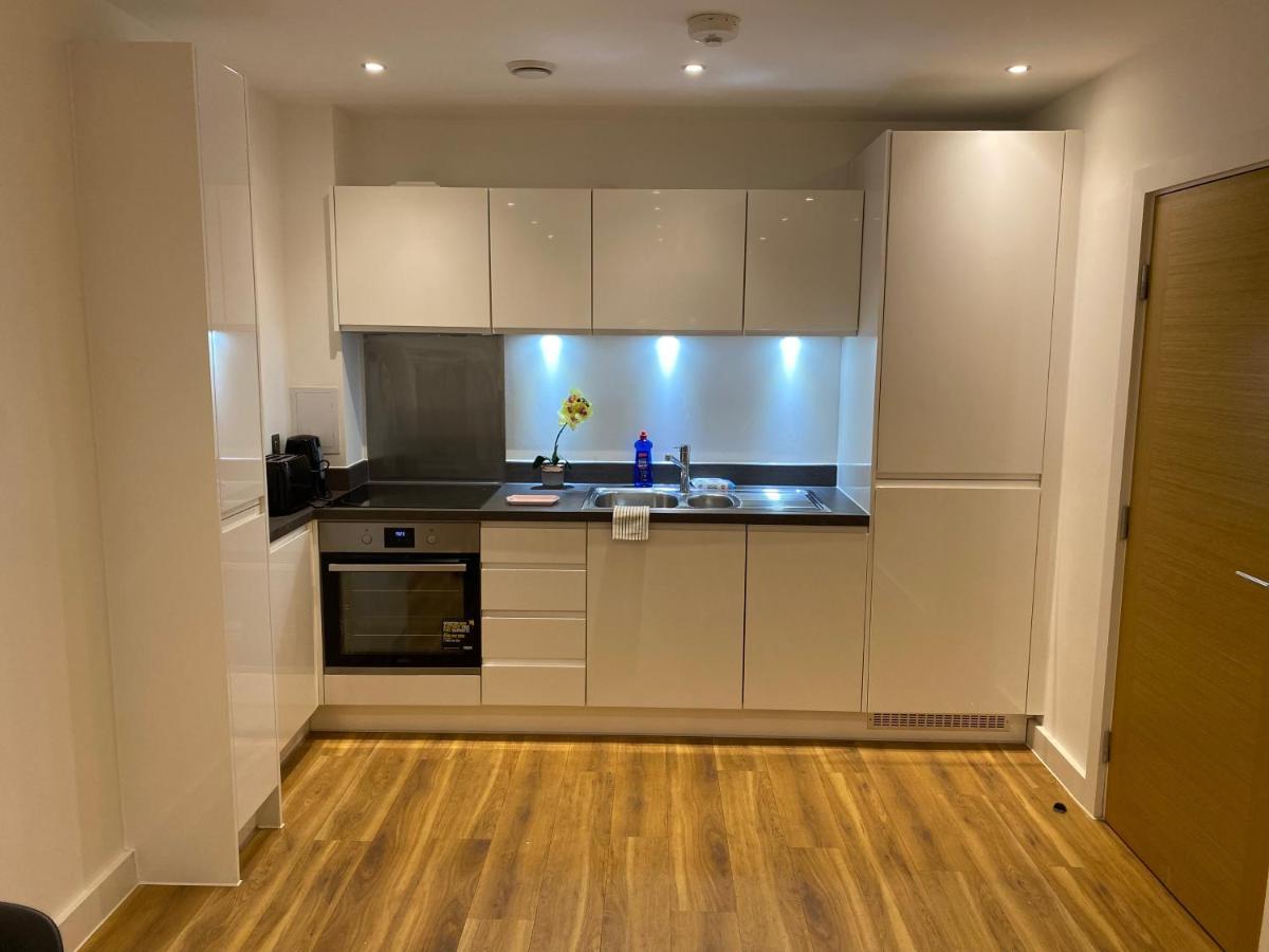 Triple T Homes Cosy 2 Bedroom Apartment With Balcony Ilford Buitenkant foto