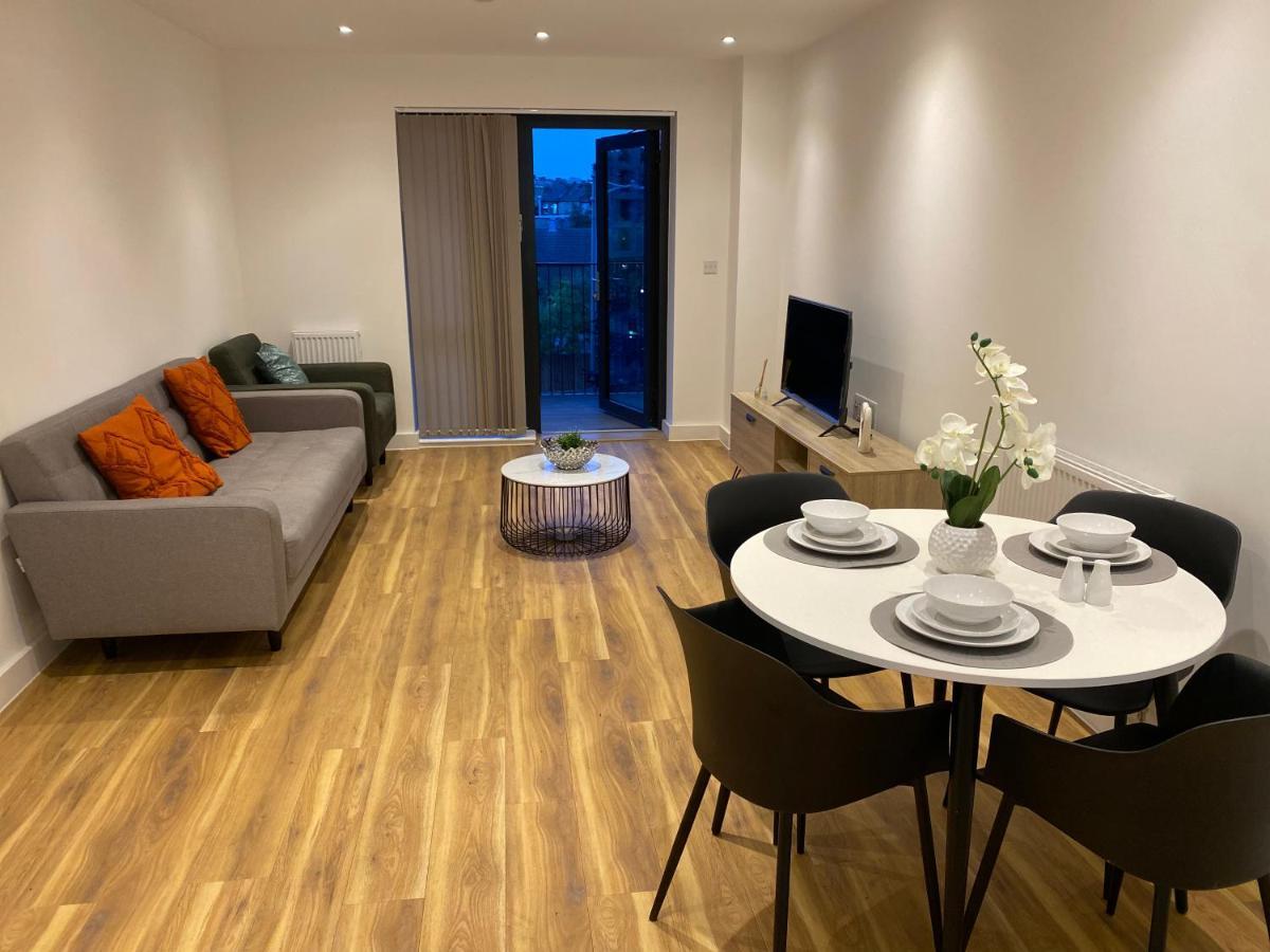 Triple T Homes Cosy 2 Bedroom Apartment With Balcony Ilford Buitenkant foto